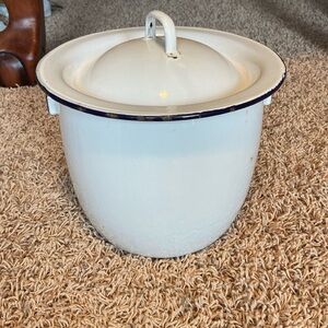 Antique chamber pot